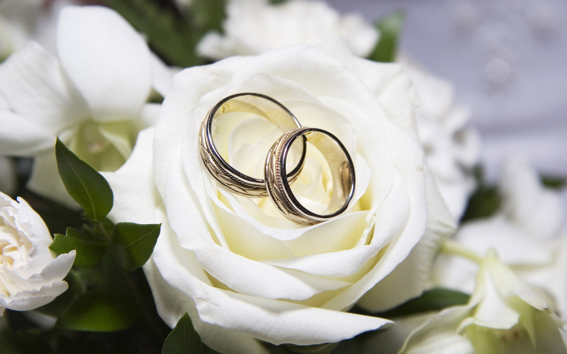 Wedding flowers by Spearwood Florist Add a Special Touch to a Special Day