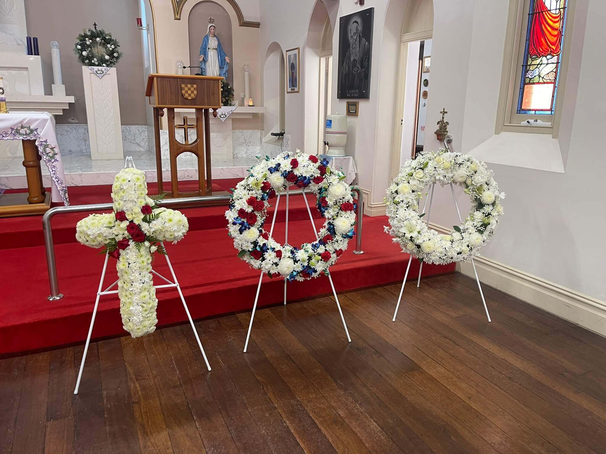 A Guide to Sympathy: What Colour Flowers Are Appropriate for a Funeral?